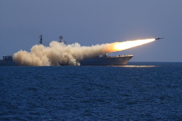 鼎豪配资 美媒称: 中美战争前 48 小时将会非常惨烈, 美军要学会怎么挨打?